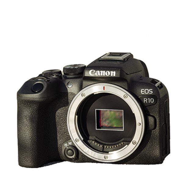 EOS R10